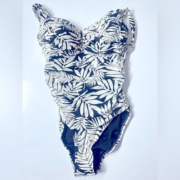 New Bleu Rod Beattie Women Urban
Oasis Shirred Bandeau 1 Piece Swimsuit Black 10 - Picture 12 of 15